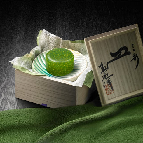 高貴石鹸 麗月 Reigetsu| ジェイドクリスタル 120g 桐箱 木村盛康作陶器和皿入り