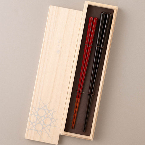 HASHIKURA MATSUKAN/漆塗分正八箸|越前漆器の美しさと唐木の持ち心地|黒檀/サティーネ 八角