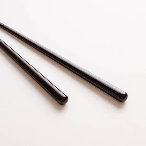 HASHIKURA MATSUKAN/漆塗分正八箸|越前漆器の美しさと唐木の持ち心地|黒檀/サティーネ 八角