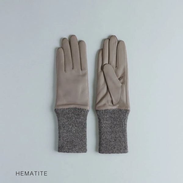 KURODA|No.BR14801L4【WOMEN】 Italian Sheep Cuffs 21cm Hematite