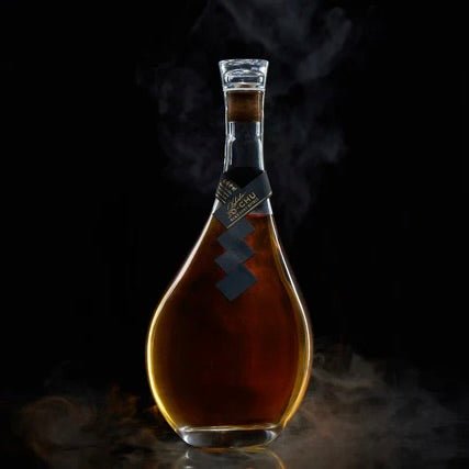 琥珀浄酎 -Sake Zest Spirit アメリカンホワイトオーク樽熟成 710ml / 桐箱