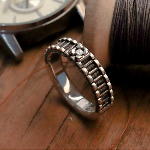 HENU｜Diamond & Silver Stitch Ring