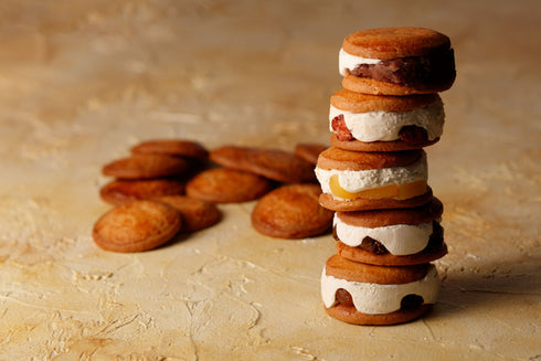 岡萬本舗|バターサンドA's12個入 季節スペシャル入