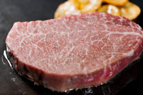 MEAT PLUS｜【A4~A5】九州産黒毛和牛ヒレステーキ （300g・450g・600g）