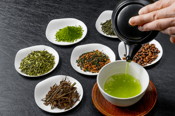 さまざまな種類の緑茶