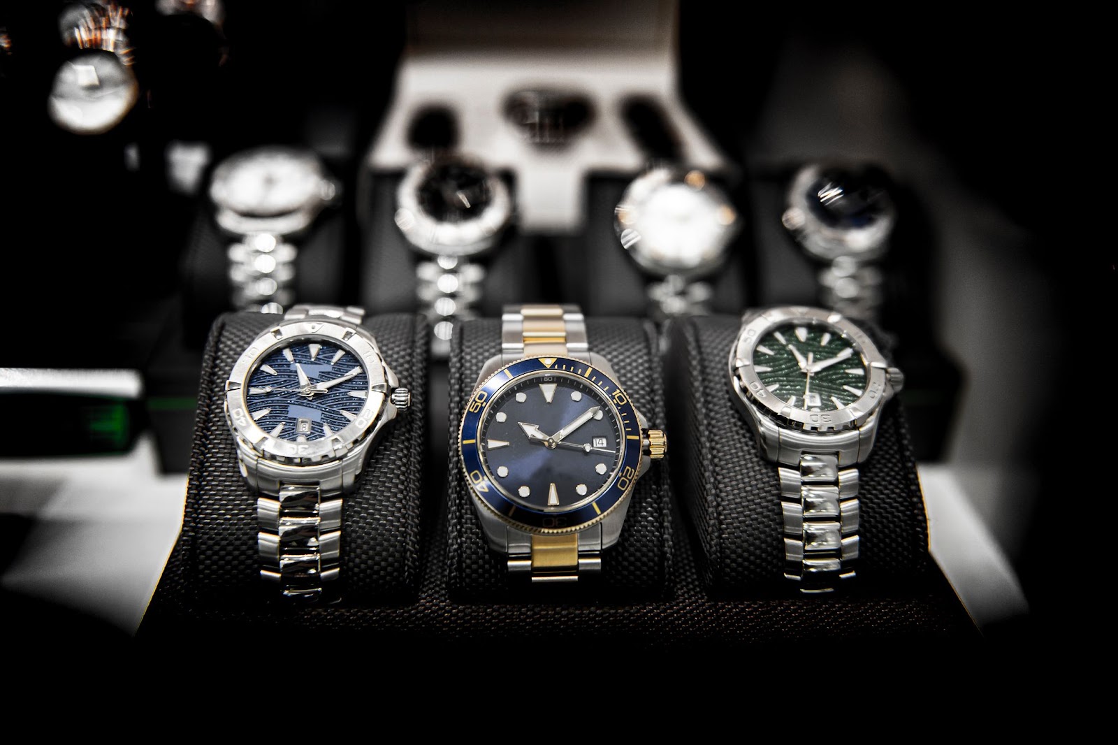 (5)腕時計は男のロマン。憧れのブランドを選ぶのもおすすめ